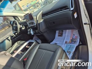 Hyundai Staria HEV 1.6 Lounge 7-Seater 2025 года из Южной Кореи