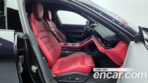 Porsche Taycan Base 2024 года из Южной Кореи