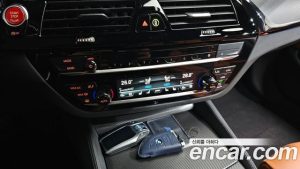 BMW M5 M5 SEDAN Competition 2023 года из Южной Кореи