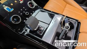 Land Rover Range Rover Velar 3.0 P400 R-Dynamic HSE 2022 года из Южной Кореи