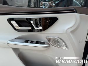 Mercedes-Benz EQE EQE350 4MATIC 2024 года из Южной Кореи