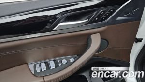 BMW X4 xDrive20i xLine 2023 года из Южной Кореи