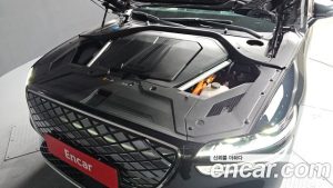 Genesis GV70 e-AWD 2024 года из Южной Кореи