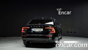 Volvo S60 B5 Inscription 2022 года из Южной Кореи