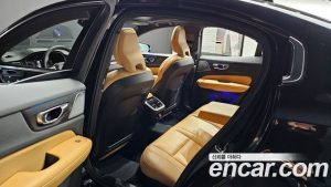 Volvo S60 B5 Inscription 2022 года из Южной Кореи