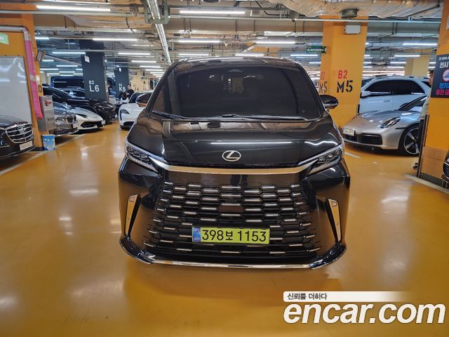 Lexus LM 500h Executive 2025 года из Кореи