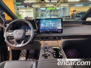 Lexus LM 500h Executive 2025 года из Южной Кореи