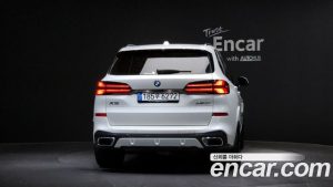 BMW X5 xDrive 40i M Sport 2025 года из Южной Кореи