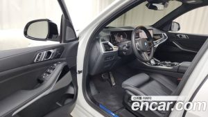 BMW X5 xDrive 40i M Sport 2025 года из Южной Кореи