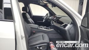 BMW X5 xDrive 40i M Sport 2025 года из Южной Кореи