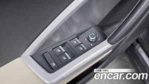 Audi Q3 35 TDI Premium 2023 года из Южной Кореи