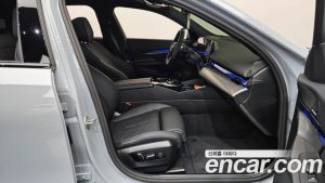 BMW 5-Series 520i M Sport 2025 года из Южной Кореи