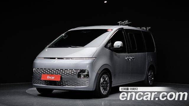 Hyundai Staria Tourer 11-Seater 2025 года из Кореи