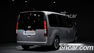 Hyundai Staria Tourer 11-Seater 2025 года из Южной Кореи