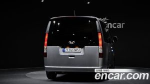 Hyundai Staria Tourer 11-Seater 2025 года из Южной Кореи