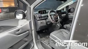 Hyundai Staria Tourer 11-Seater 2025 года из Южной Кореи