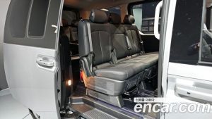 Hyundai Staria Tourer 11-Seater 2025 года из Южной Кореи