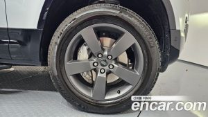 Land Rover Defender 110 D300 X- HSE 2024 года из Южной Кореи