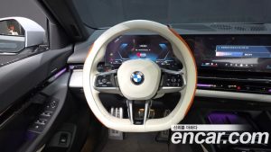 BMW 5-Series 520i M Sport 2024 года из Южной Кореи