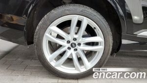 Audi Q7 45 TDI 4WD Premium 2023 года из Южной Кореи