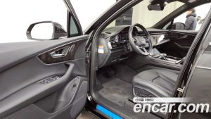 Audi Q7 45 TDI 4WD Premium 2023 года из Южной Кореи