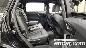 Audi Q7 45 TDI 4WD Premium 2023 года из Южной Кореи
