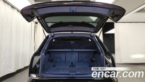 Audi Q7 45 TDI 4WD Premium 2023 года из Южной Кореи