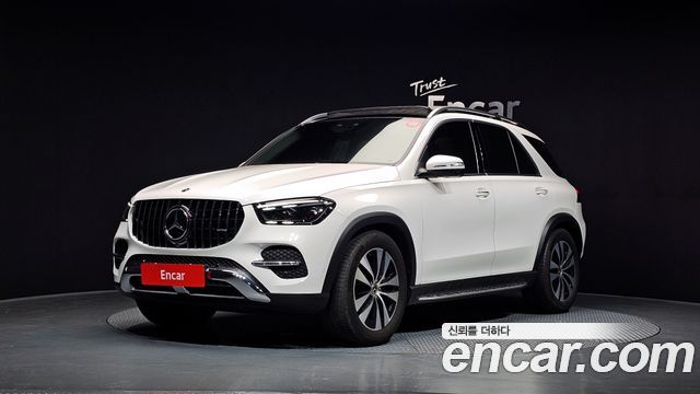 Mercedes-Benz GLE-Class GLE300d 4MATIC 2024 года из Кореи
