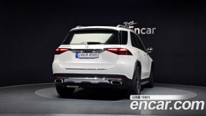 Mercedes-Benz GLE-Class GLE300d 4MATIC 2024 года из Южной Кореи