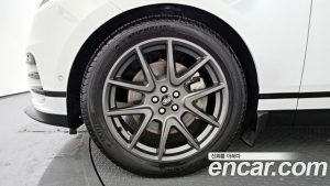 Land Rover Range Rover Velar 3.0 P400 Dynamic HSE 2025 года из Южной Кореи