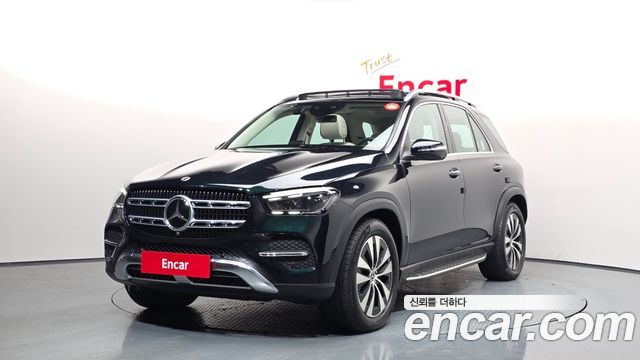 Mercedes-Benz GLE-Class GLE300d 4MATIC 2025 года из Кореи