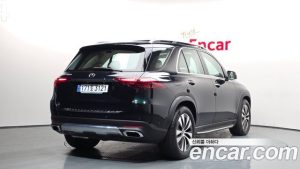 Mercedes-Benz GLE-Class GLE300d 4MATIC 2025 года из Южной Кореи
