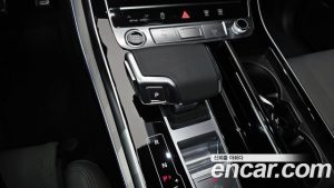 Audi Q7 55 TFSI 4WD Premium 2025 года из Южной Кореи