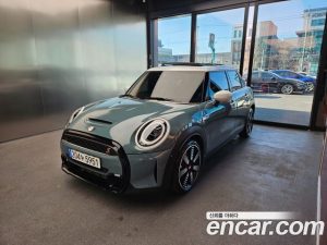 Mini Cooper 5Door MULTITONE Edition 2023 года из Южной Кореи