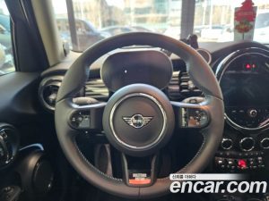 Mini Cooper 5Door MULTITONE Edition 2023 года из Южной Кореи