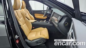 Volvo XC60 B6 ULTIMATE Bright 2024 года из Южной Кореи