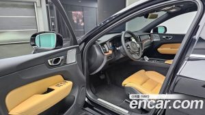 Volvo XC60 B6 ULTIMATE Bright 2024 года из Южной Кореи