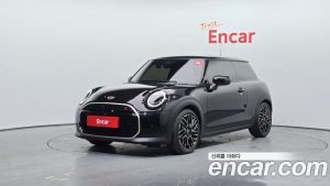 Mini Cooper Favoured 2025 года из Южной Кореи