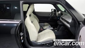 Mini Cooper Favoured 2025 года из Южной Кореи