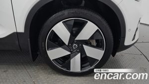 Volvo C40 Twin ULTIMATE 2023 года из Южной Кореи