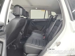 Volkswagen Tiguan 2.0 TDI 4 Prestige 2023 года из Южной Кореи