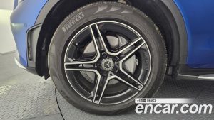 Mercedes-Benz GLC-Class GLC300 4MATIC Coupe 2023 года из Южной Кореи