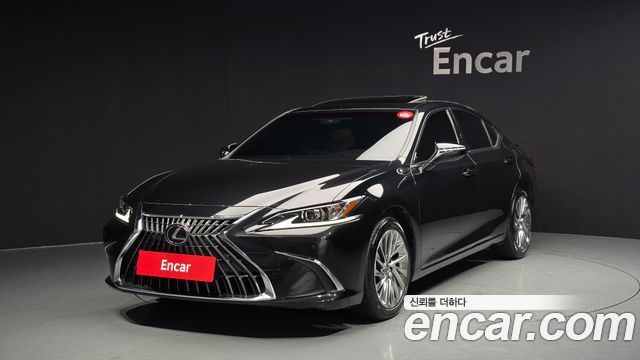 Lexus ES Luxury Plus 2025 года из Кореи