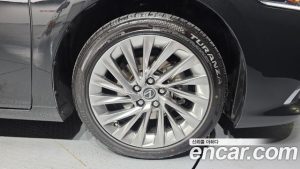 Lexus ES Luxury Plus 2025 года из Южной Кореи