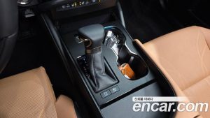 Lexus ES Luxury Plus 2025 года из Южной Кореи