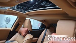 Lexus ES Luxury Plus 2025 года из Южной Кореи