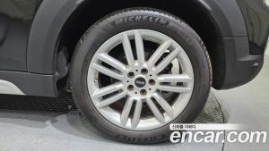 Mini Countryman CLASSIC Plus COMFORT PACK 2023 года из Южной Кореи