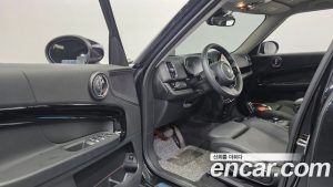 Mini Countryman CLASSIC Plus COMFORT PACK 2023 года из Южной Кореи