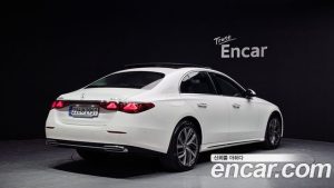 Mercedes-Benz E-Class E220d 4MATIC Exclusive 2024 года из Южной Кореи