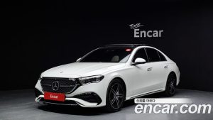 Mercedes-Benz E-Class E300 4MATIC AMG Line 2025 года из Южной Кореи
